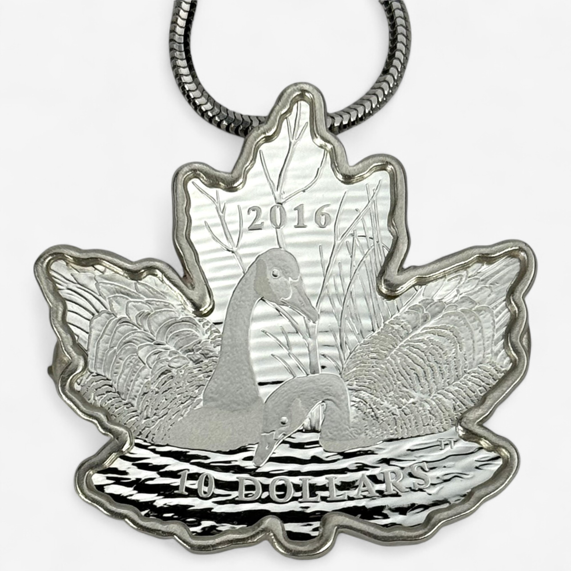 アクセサリー CTHY ORNAMENT COIN CHAIN RHODIUM SILVER $10 Fine Silver Maple Leaf Silhouette Coin Necklace with 20-Inch