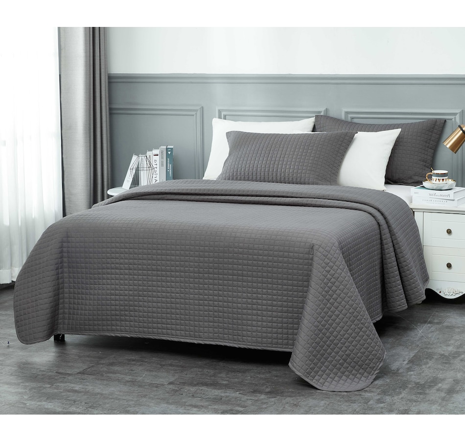 Image 701671_DGR.jpg, Product 701-671 / Price $38.99 - $48.99, Millano 3 Piece Classic Quilt Set from Millano on TSC.ca's Home & Garden department