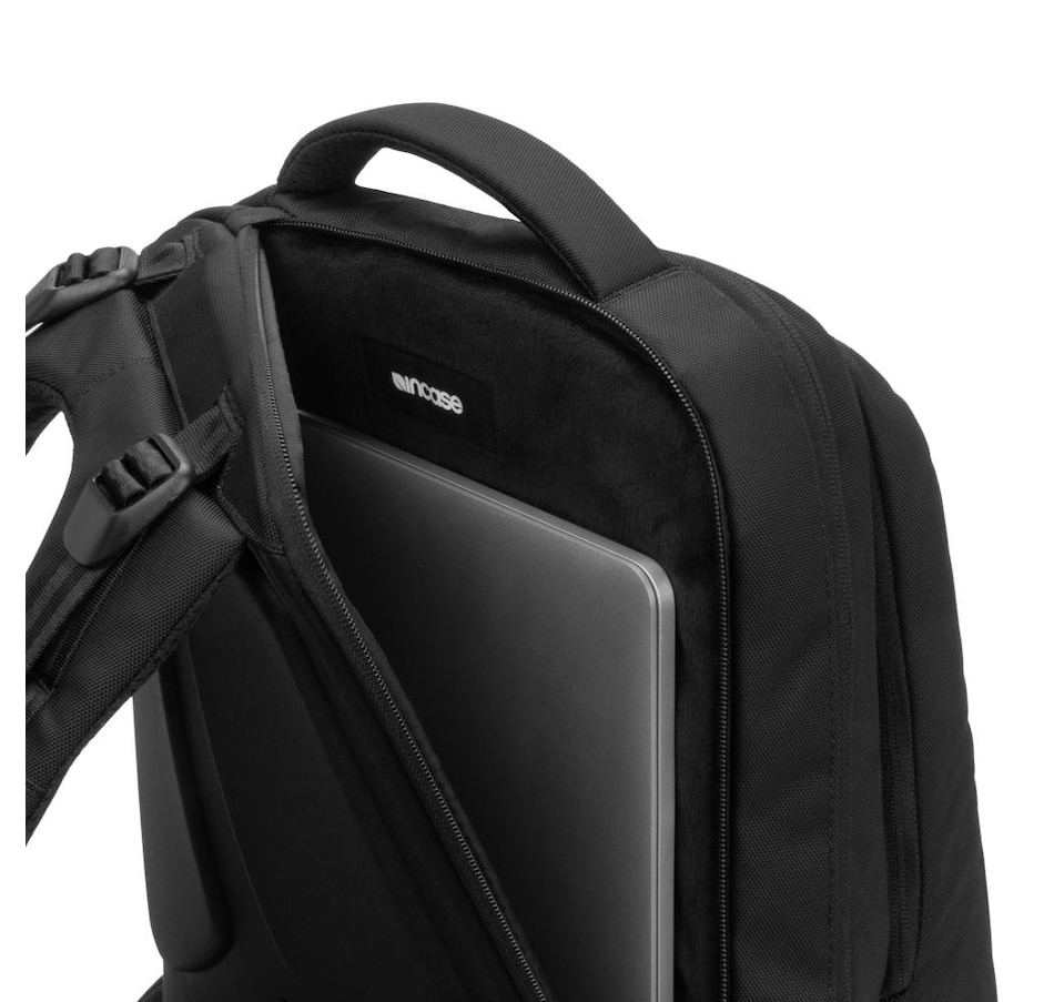 Image 703699_ALTMORE2.jpg, Product 703-699 / Price $157.99, Incase Core Daypack Pack from Incase on TSC.ca's Fashion department