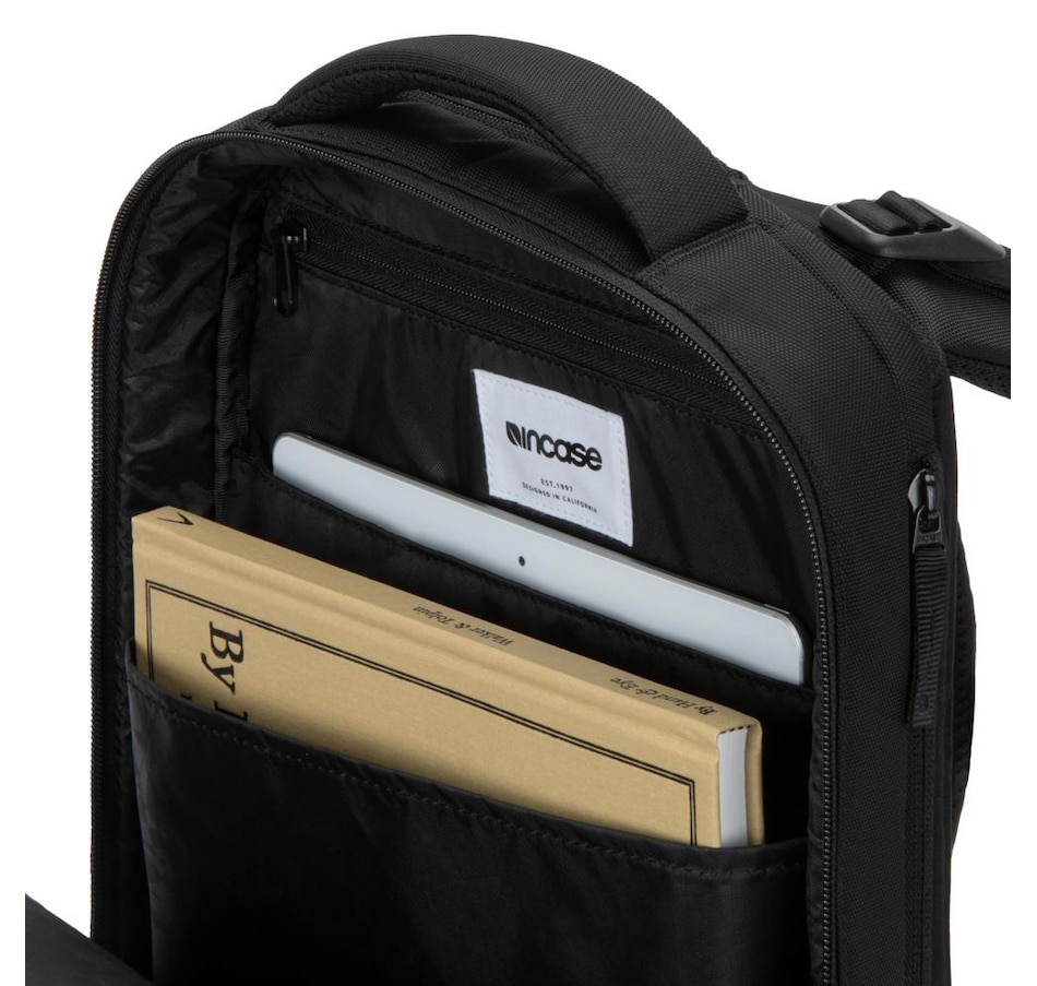 Image 703699_ALTMORE4.jpg, Product 703-699 / Price $157.99, Incase Core Daypack Pack from Incase on TSC.ca's Fashion department
