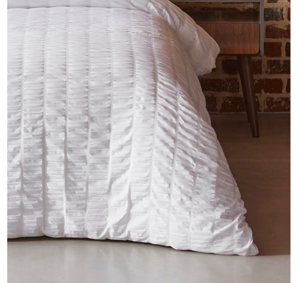 Image 704163_ALTMORE3.jpg, Product 704-163 / Price $129.99, Beco City Scene Orleans Seersucker Duvet Set from Beco Home - City Scene on TSC.ca's Home & Garden department