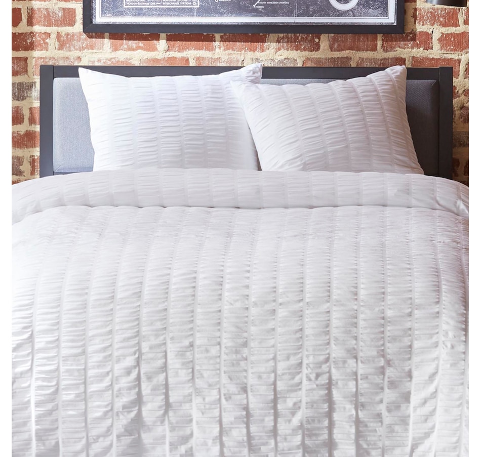 Image 704163_ALTMORE5.jpg, Product 704-163 / Price $129.99, Beco City Scene Orleans Seersucker Duvet Set from Beco Home - City Scene on TSC.ca's Home & Garden department