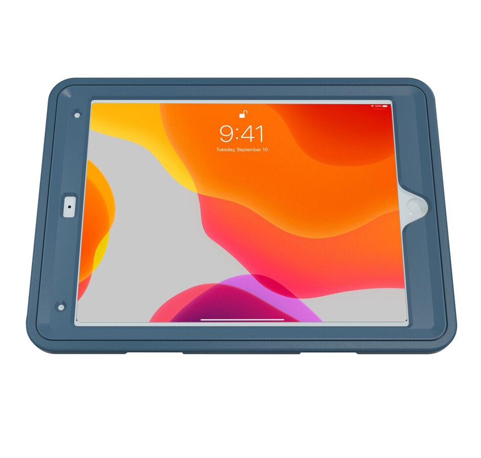 Image 705749_ALTMORE2.jpg, Product 705-749 / Price $59.99, CTA Digital Protective Case with Built-in 360-degree Rotatable Grip Kickstand for iPad on TSC.ca's Electronics department