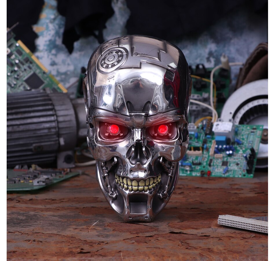 Image 706218_ALTMORE5.jpg, Product 706-218 / Price $109.99, Nemesis Now T800 Terminator Head (23 cm) from Nemesis Now on TSC.ca's Toys & Hobbies department
