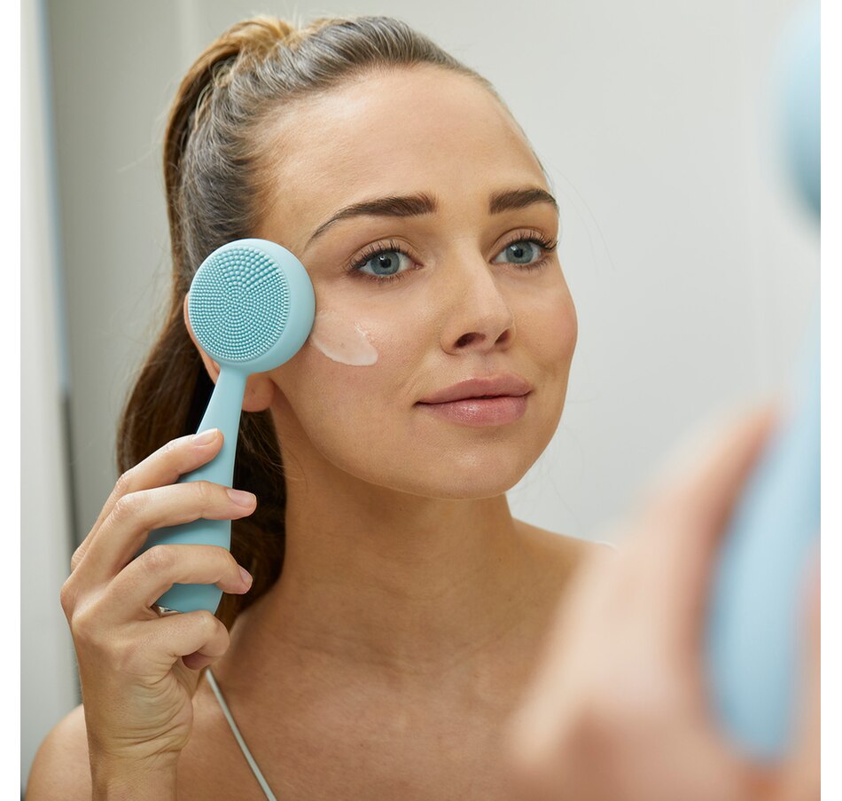 Image 707972_ALTMORE6.jpg, Product 707-972 / Price $239.00, PMD Clean Pro Silver from PMD Beauty on TSC.ca's Beauty department