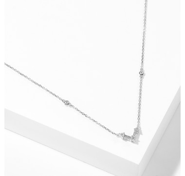 10K White Gold 0.17ctw "V" Diamond Necklace