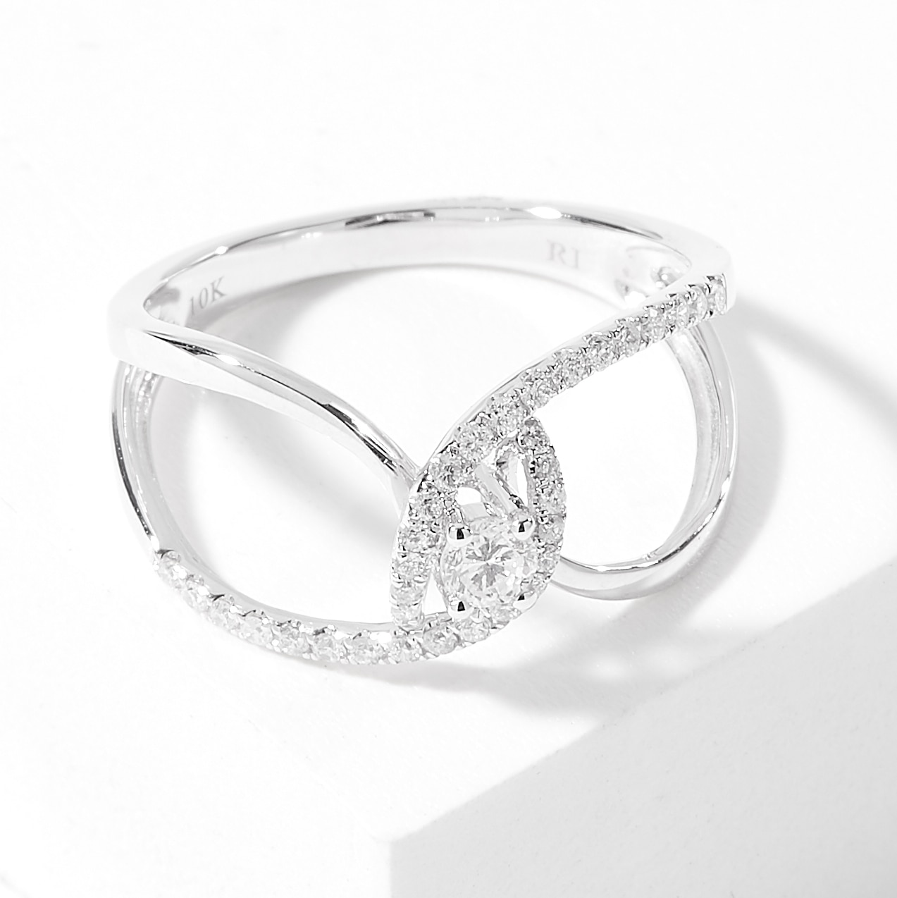 Jewellery Rings 10K White Gold 0 30 Ctw Diamond Ring Online   708582 