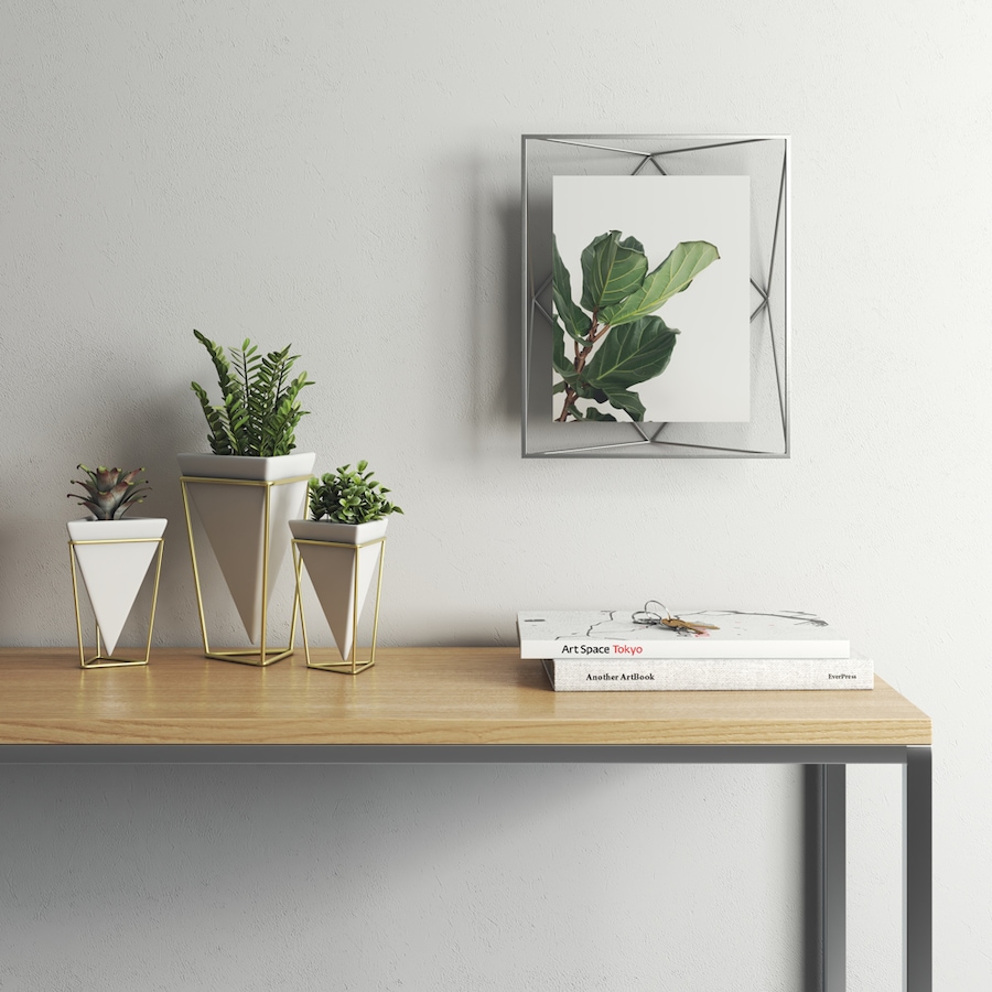 Image 709741_ALTMORE2.jpg, Product 709-741 / Price $40.00, Umbra Prisma Picture Frame from Umbra on TSC.ca's Home & Garden department