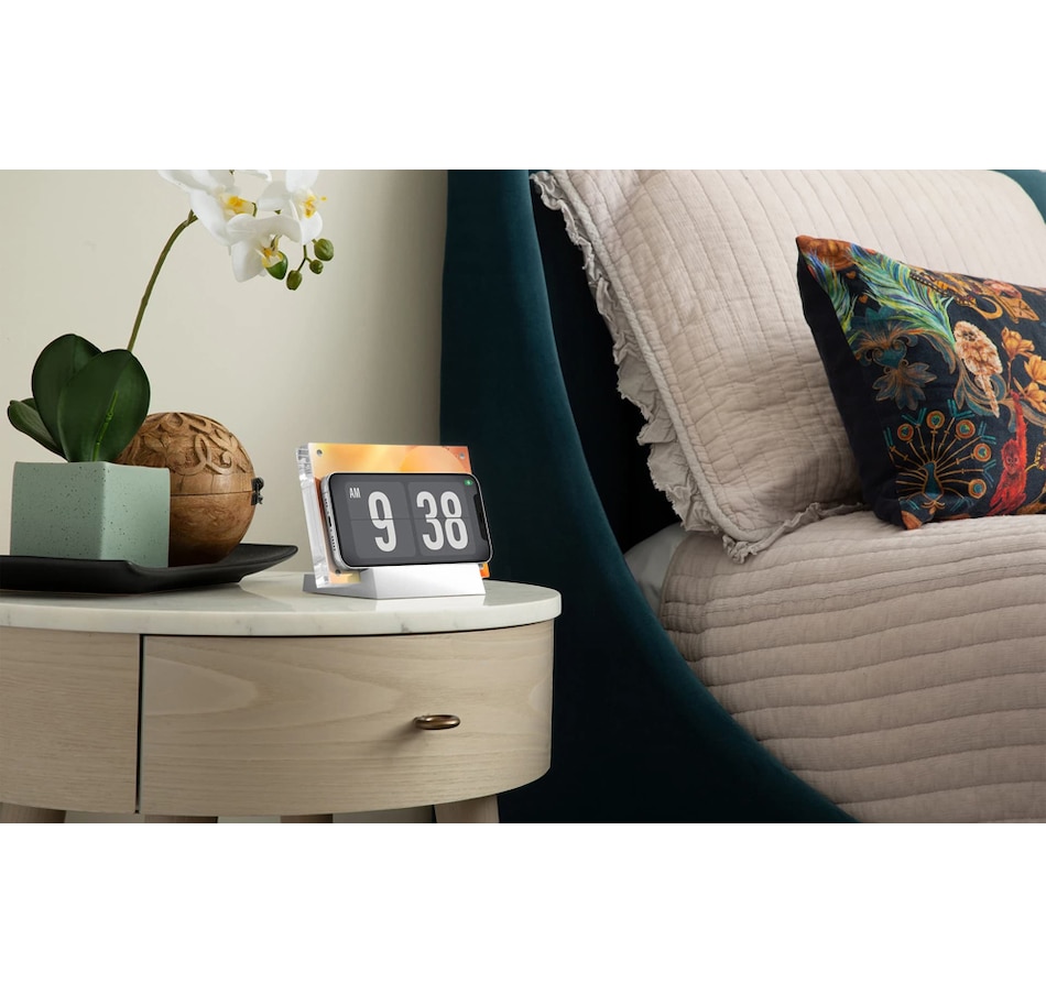 Image 711551_ALTMORE2.jpg, Product 711-551 / Price $79.99, Twelve South Powerpic Mod from Twelve South on TSC.ca's Electronics department