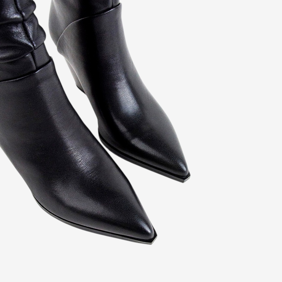 Image 711642_ALTMORE5.jpg, Product 711-642 / Price $248.00, L'Intervalle Evania Ankle Boot from L'Intervalle on TSC.ca's Shoes department