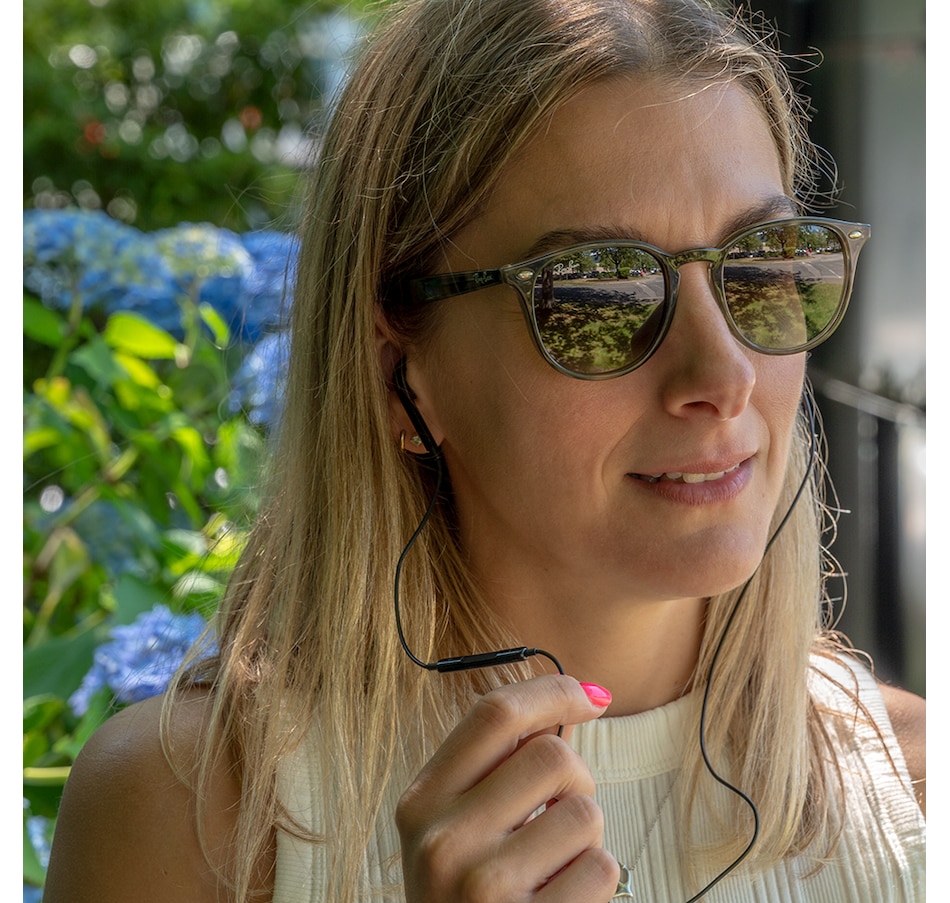 Image 711805_ALTMORE6.jpg, Product 711-805 / Price $36.99, LOGiiX Classic Jolt In Ear Headphones - White from Logiix on TSC.ca's Electronics department