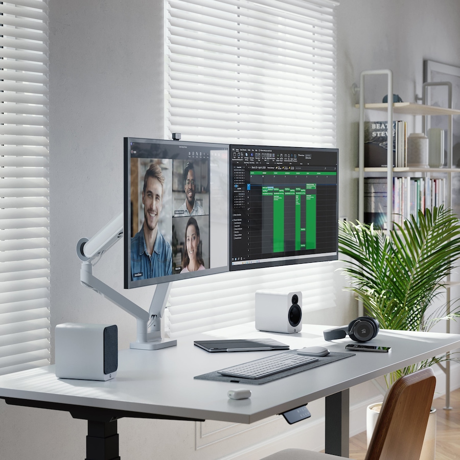 Image 712603_ALTMORE2.jpg, Product 712-603 / Price $1,549.99, Alogic 32" 4K Monitor, Dock, 65W PD from Alogic on TSC.ca's Electronics department