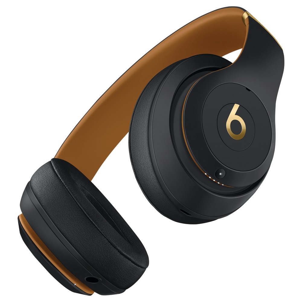 Beats Studio3 Wireless Over-Ear Headphones Bundle