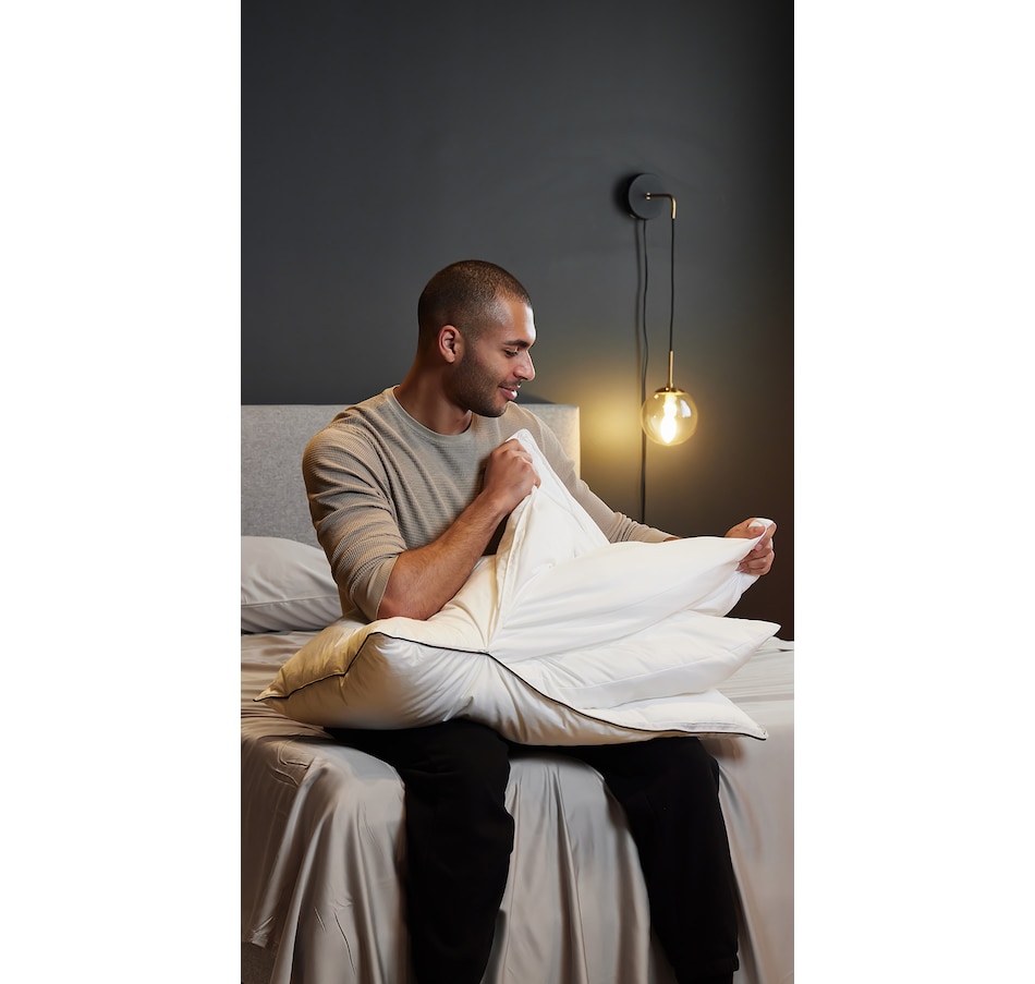 The Hush Cloud Pillow - Adjustable 3-in-1 Hotel Pillow