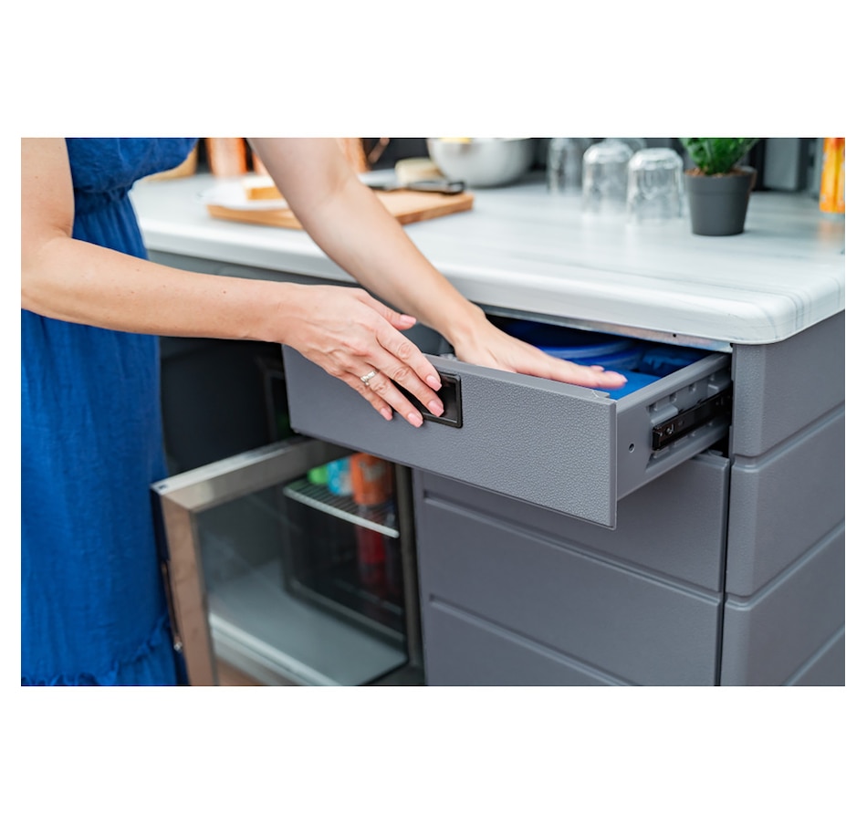 Image 721154_ALTMORE2.jpg, Product 721-154 / Price $1,799.99, Suncast Backyard Oasis Entertaining Bar (cool grey) from Suncast on TSC.ca's Home & Garden department