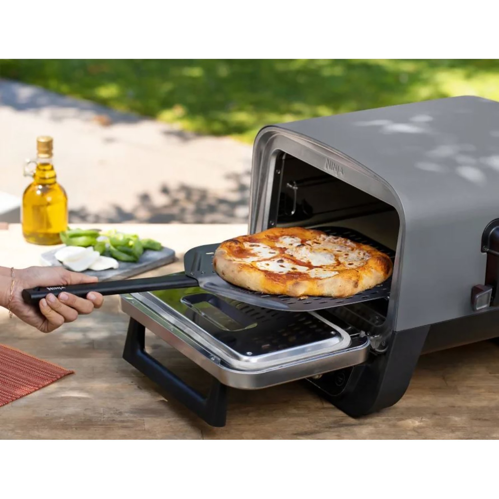 Ninja OO101LWC Woodfire 8-in-1 Outdoor Oven, Pizza Oven - TSC.ca