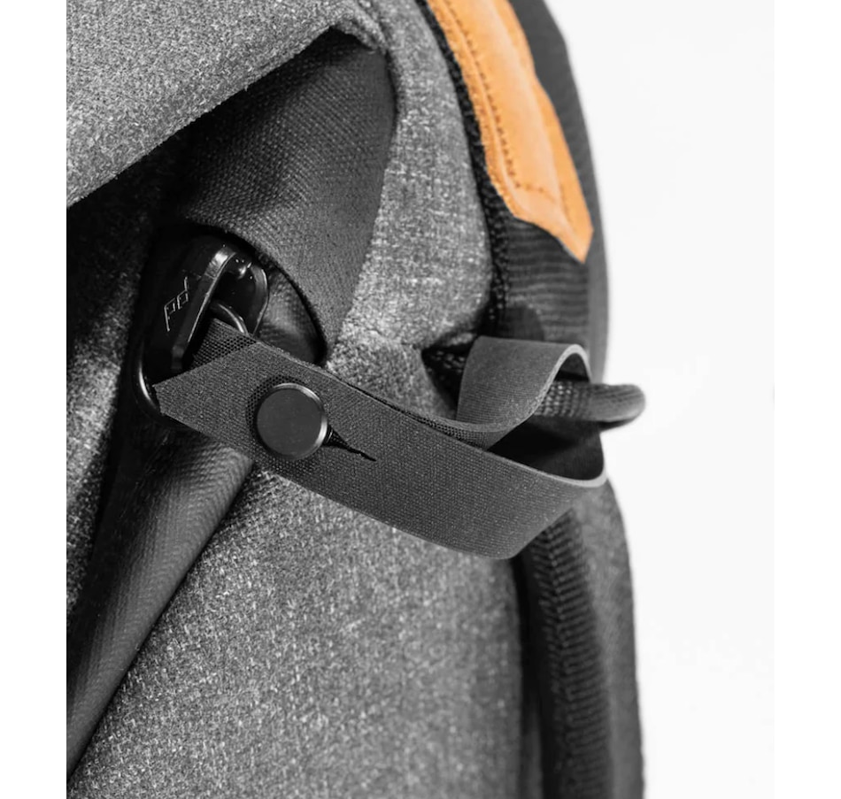 Image 723371_ALTMORE3.jpg, Product 723-371 / Price $389.95, Peak Design Everyday Backpack 30L v2 (charcoal) from Peak Design on TSC.ca's Home & Garden department