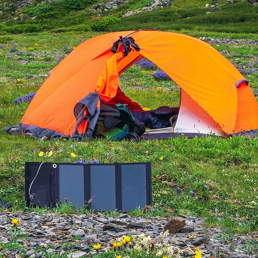 Image 723477_ALTMORE7.jpg, Product 723-477 / Price $119.99, Technaxx TX-207 21-Watt Solar Charging Case from Technaxx on TSC.ca's Electronics department