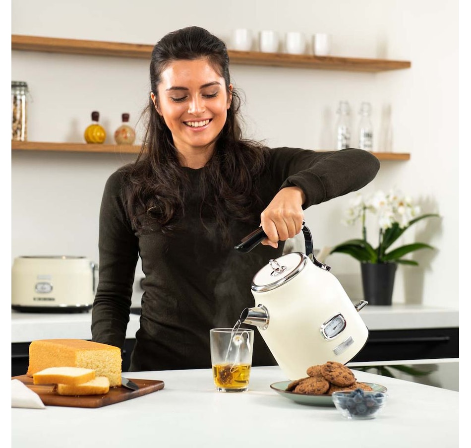 Image 724014_ALTMORE16.jpg, Product 724-014 / Price $89.99, Westinghouse Electric Kettle from Westinghouse on TSC.ca's Kitchen department