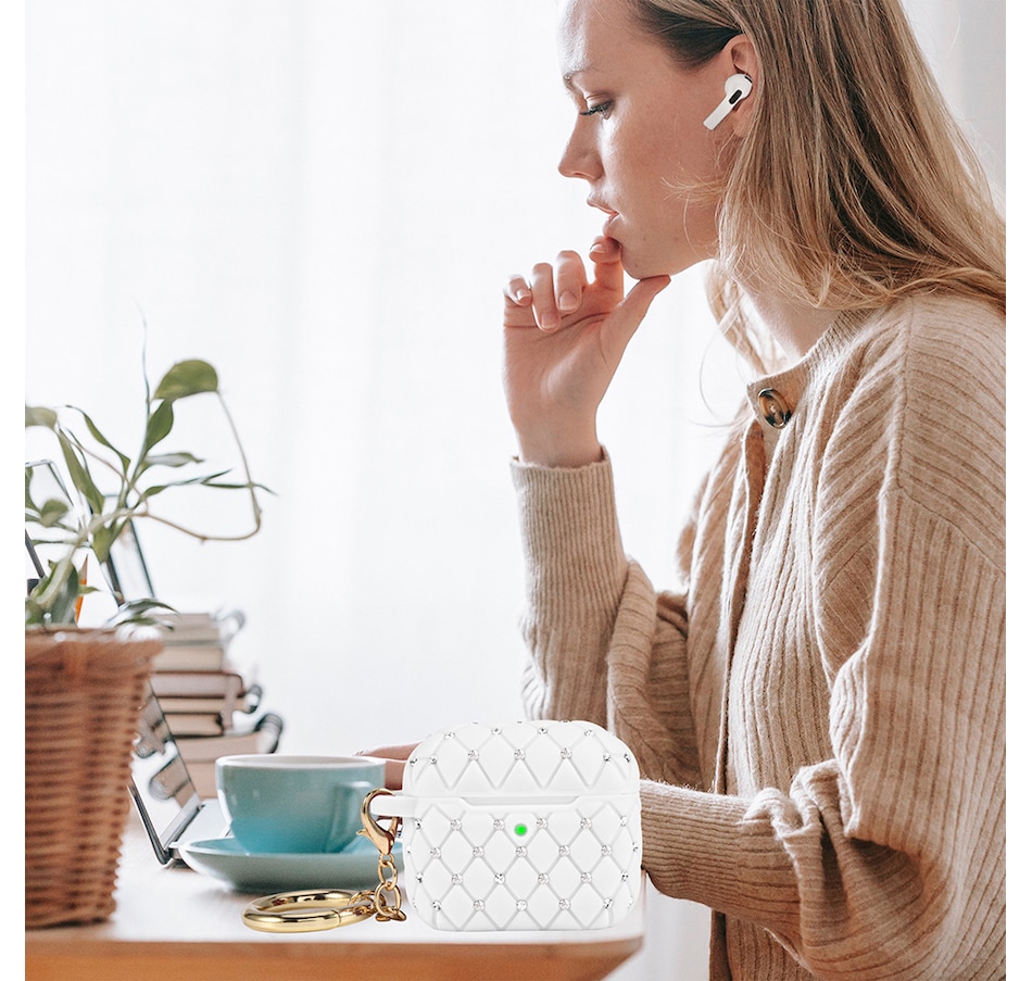 Image 724088_ALTMORE14.jpg, Product 724-088 / Price $25.99, Worryfree Gadgets Bling Case for Apple AirPods 3 (3rd generation) with Keychain from WFG on TSC.ca's Electronics department