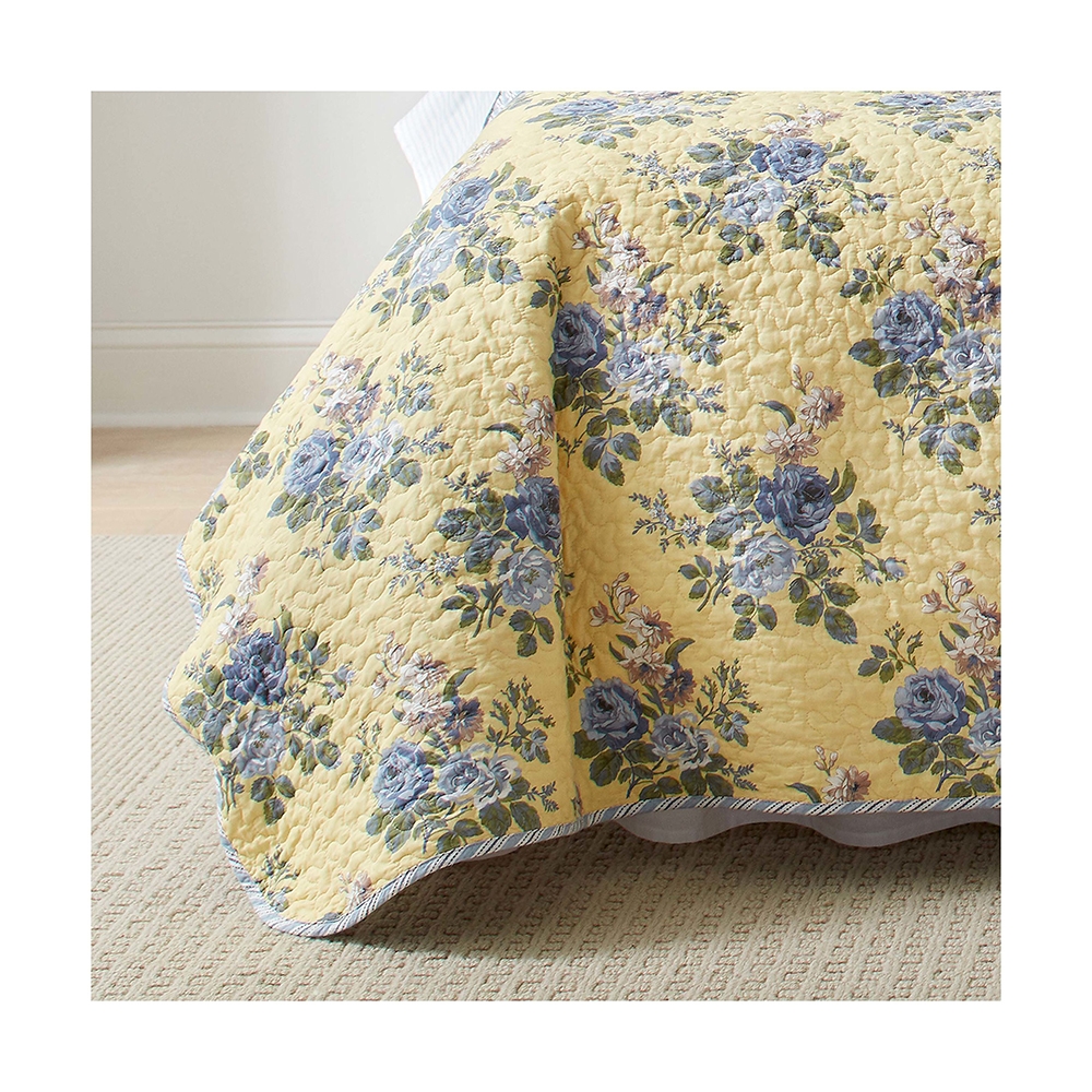 Laura Ashley - Quilt Set, Super Soft Bedding with Matching Shams, In