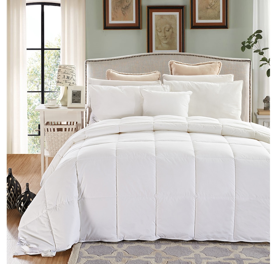 Image 724699.jpg, Product 724-699 / Price $419.99 - $659.99, Maholi Royal Elite All Season 400T Hutterite White Down Duvet 700FP from Maholi on TSC.ca's Home & Garden department