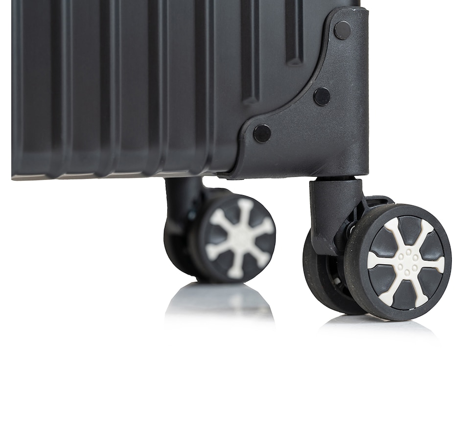 Image 725476_ALTMORE3.jpg, Product 725-476 / Price $349.99, Champs Luggage Elite Collection Hard-Side Spinner Carry-On Luggage from Champs on TSC.ca's Home & Garden department