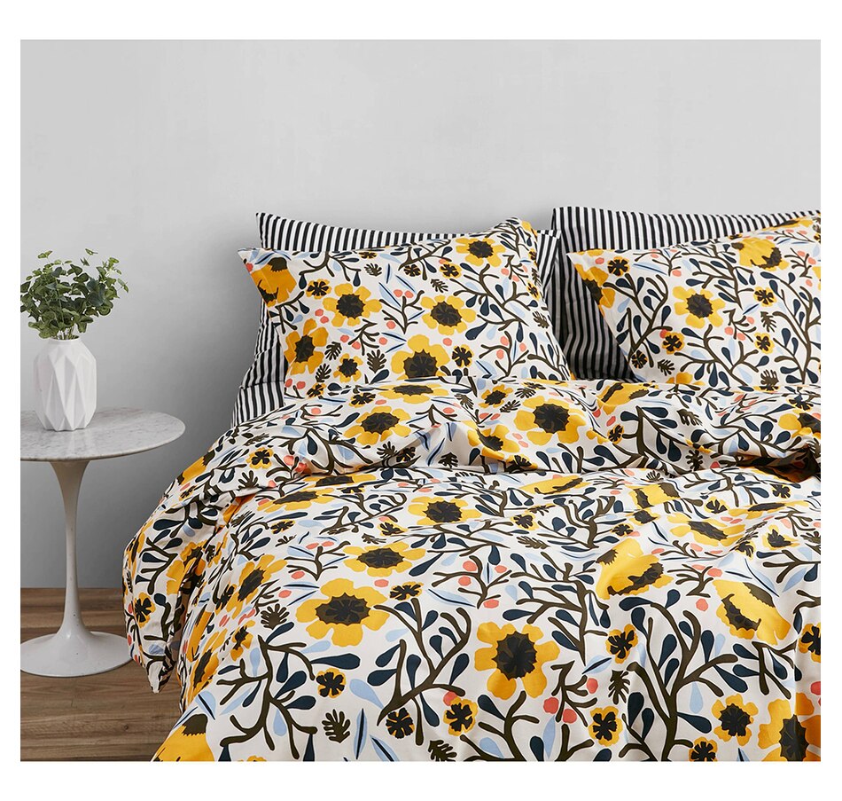 Image 725702_ALTMORE1.jpg, Product 725-702 / Price $129.99 - $169.99, Marimekko Mykero Duvet Cover Set from Beco Home - Marimekko on TSC.ca's Home & Garden department