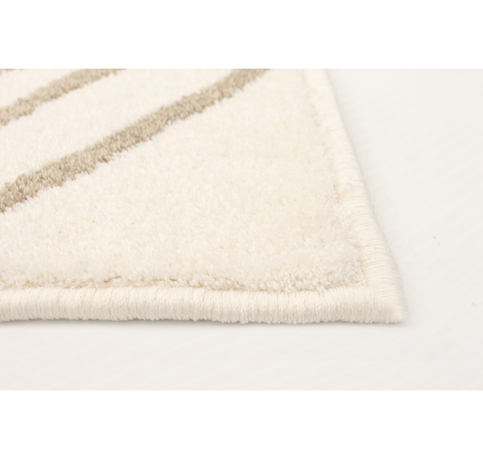 Image 726985_ALTMORE19.jpg, Product 726-985 / Price $293.00 - $611.00, ECARPET Macy Geod Rug from ECarpet on TSC.ca's Home & Garden department