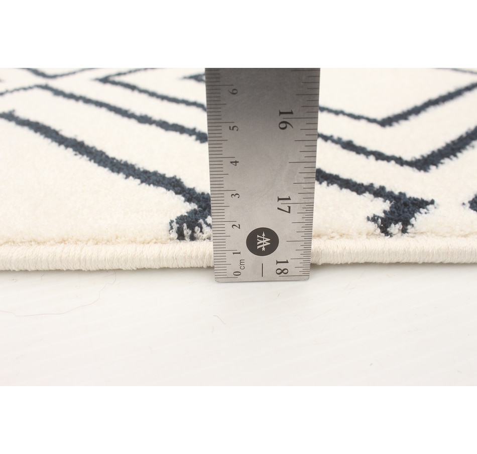 Image 726985_ALTMORE25.jpg, Product 726-985 / Price $293.00 - $611.00, ECARPET Macy Geod Rug from ECarpet on TSC.ca's Home & Garden department