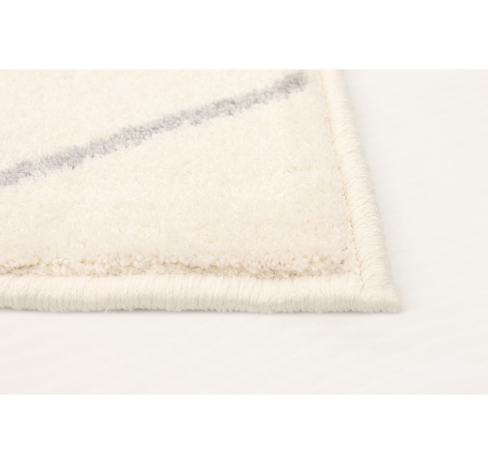 Image 726986_ALTMORE17.jpg, Product 726-986 / Price $293.00 - $611.00, ECARPET Macy Diamante Rug from ECarpet on TSC.ca's Home & Garden department