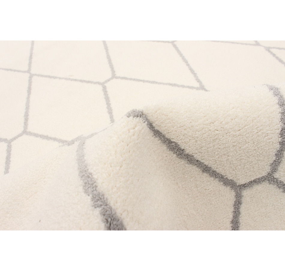 Image 726986_ALTMORE27.jpg, Product 726-986 / Price $293.00 - $611.00, ECARPET Macy Diamante Rug from ECarpet on TSC.ca's Home & Garden department