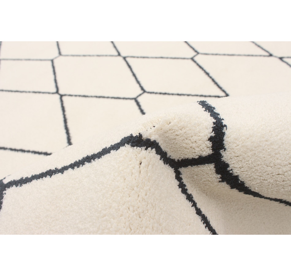 Image 726986_ALTMORE30.jpg, Product 726-986 / Price $293.00 - $611.00, ECARPET Macy Diamante Rug from ECarpet on TSC.ca's Home & Garden department