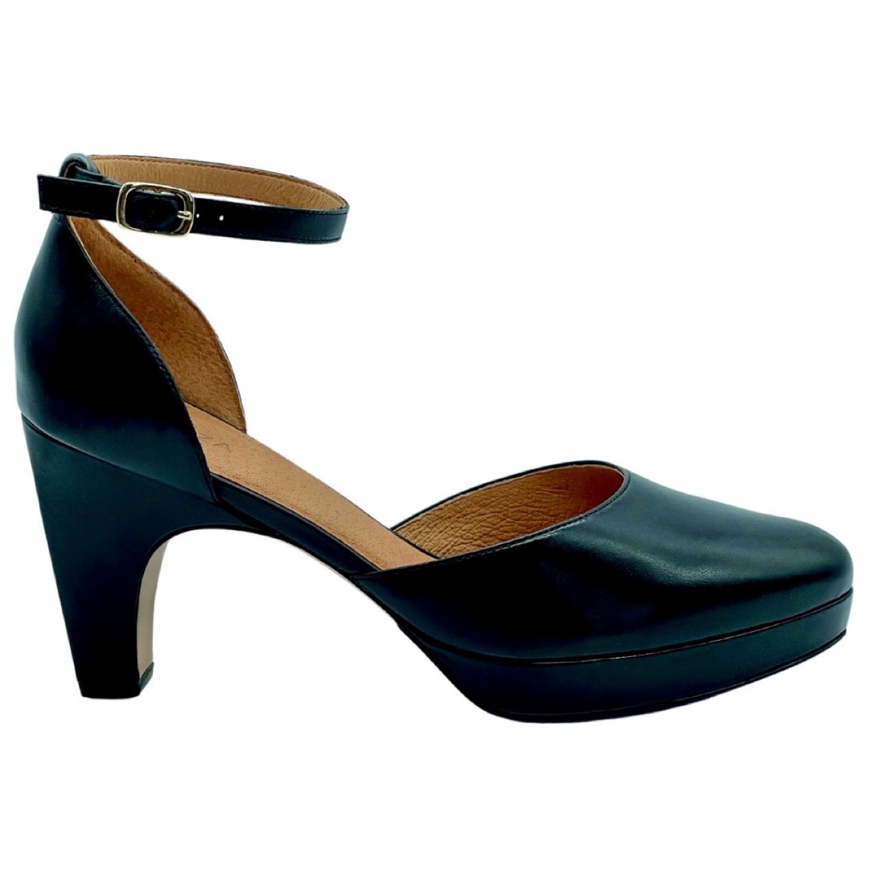 Dr. Liza Footwear Nkechi Closed Toe Heel