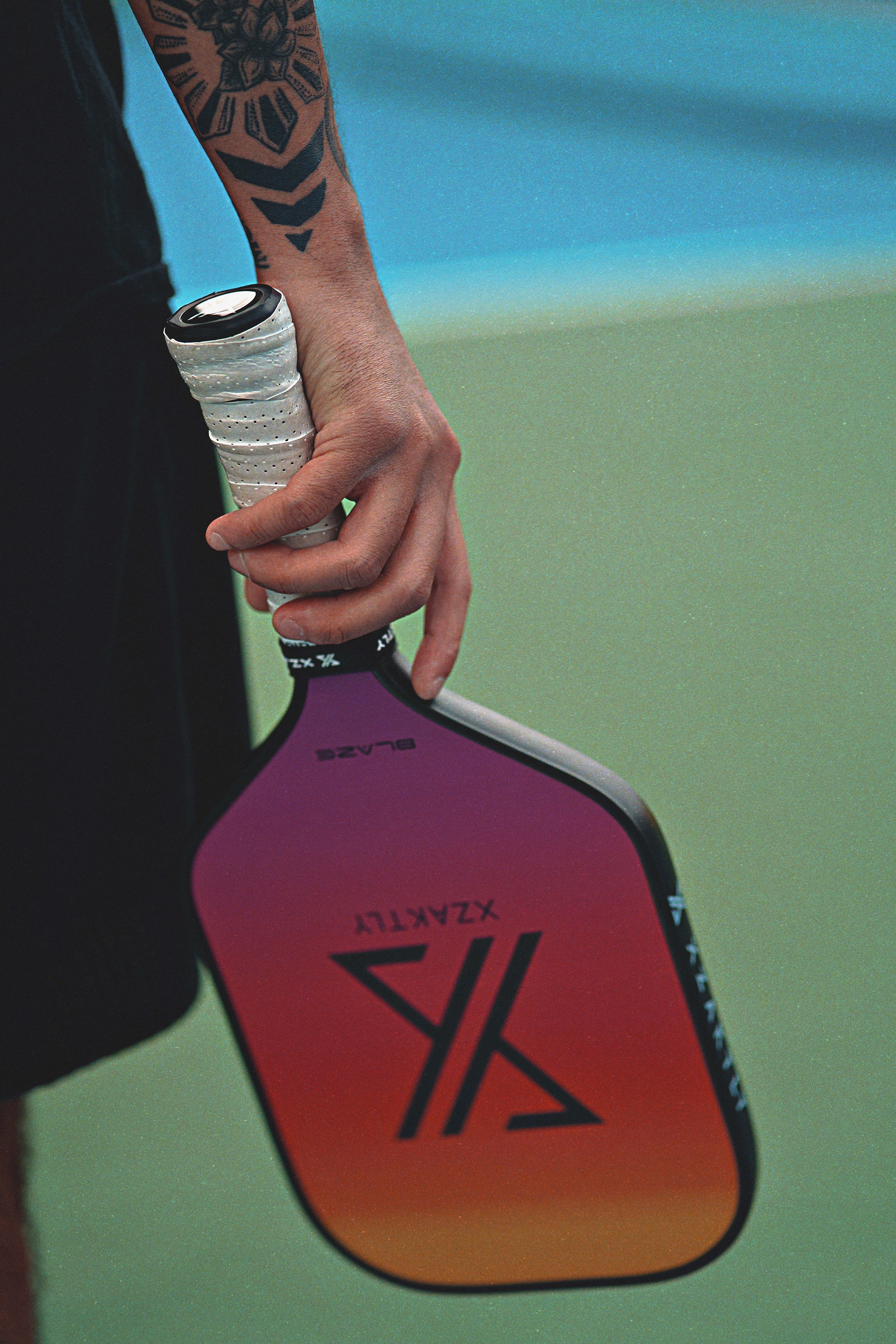XZAKTLY Blaze 3K Carbon Fiber Pickleball Paddle - TSC.ca