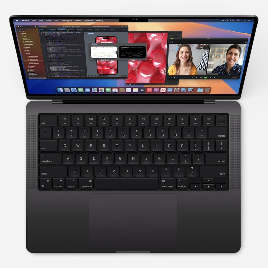 Image 728948_ALTMORE1.jpg, Product 728-948 / Price $2,899.99, Apple MacBook Pro 14" M5 (10-Core, 16 GB RAM, 512 GB) from Apple on TSC.ca's Electronics department
