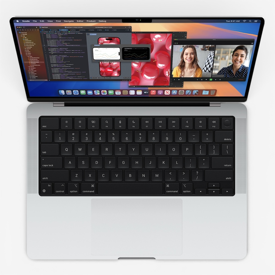 Image 728948_ALTMORE6.jpg, Product 728-948 / Price $2,899.99, Apple MacBook Pro 14" M5 (10-Core, 16 GB RAM, 512 GB) from Apple on TSC.ca's Electronics department