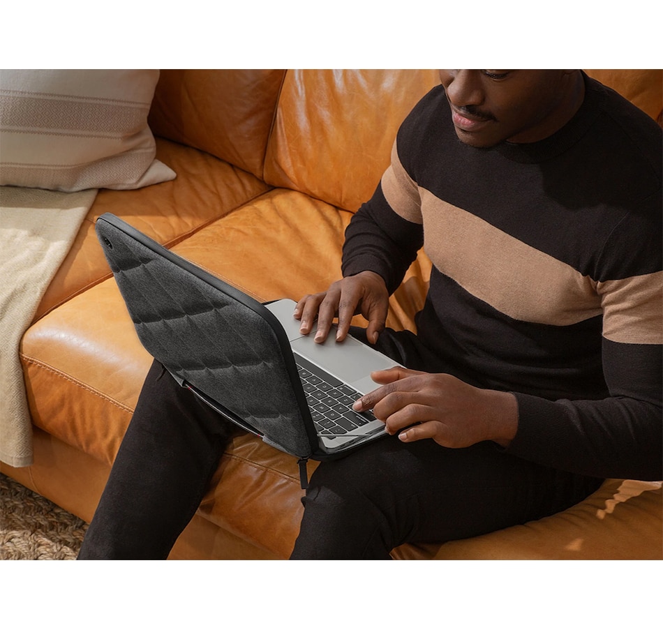 Image 729884_ALTMORE2.jpg, Product 729-884 / Price $109.99, TwelveSouth SuitCase for MacBook Pro 14" from Twelve South on TSC.ca's Electronics department