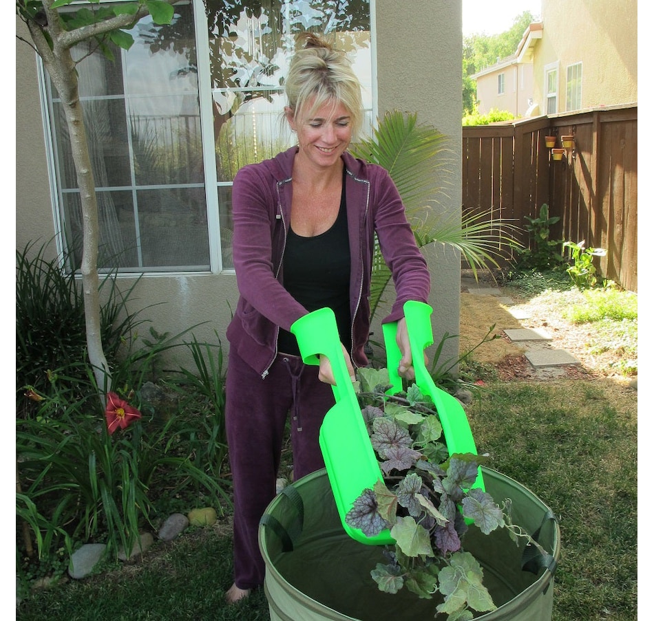 Image 730817_ALTMORE2.jpg, Product 730-817 / Price $19.99, NuVue Yard Scoops from NuVue on TSC.ca's Home & Garden department