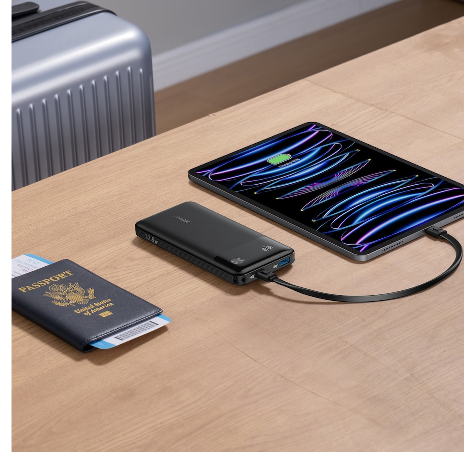 Image 732133_ALTMORE2.jpg, Product 732-133 / Price $39.99, Anker Power Bank (10,000-mAh, 22.5W) from Anker on TSC.ca's Electronics department