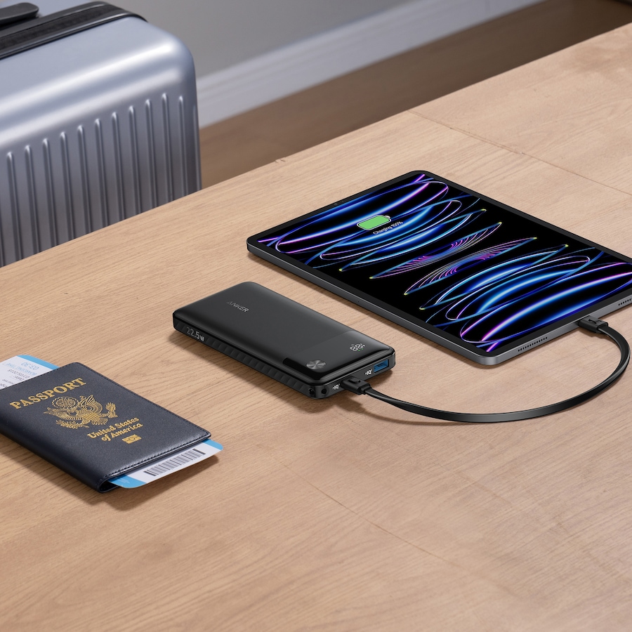 Image 732133_ALTMORE2.jpg, Product 732-133 / Price $39.99, Anker Power Bank (10,000-mAh, 22.5W)  from Anker on TSC.ca's Electronics department