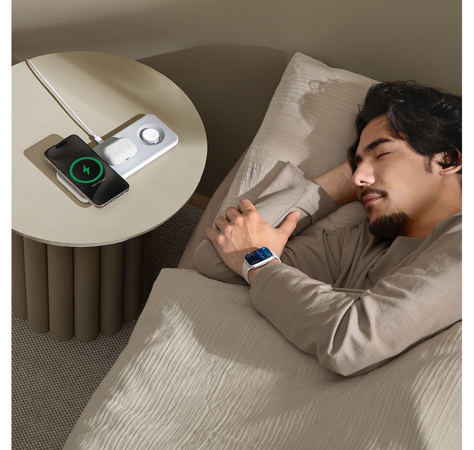 Image 732137_ALTMORE4.jpg, Product 732-137 / Price $139.99, Anker Maggo Wireless Charging Station (15W, 3-in-1 Pad) from Anker on TSC.ca's Electronics department