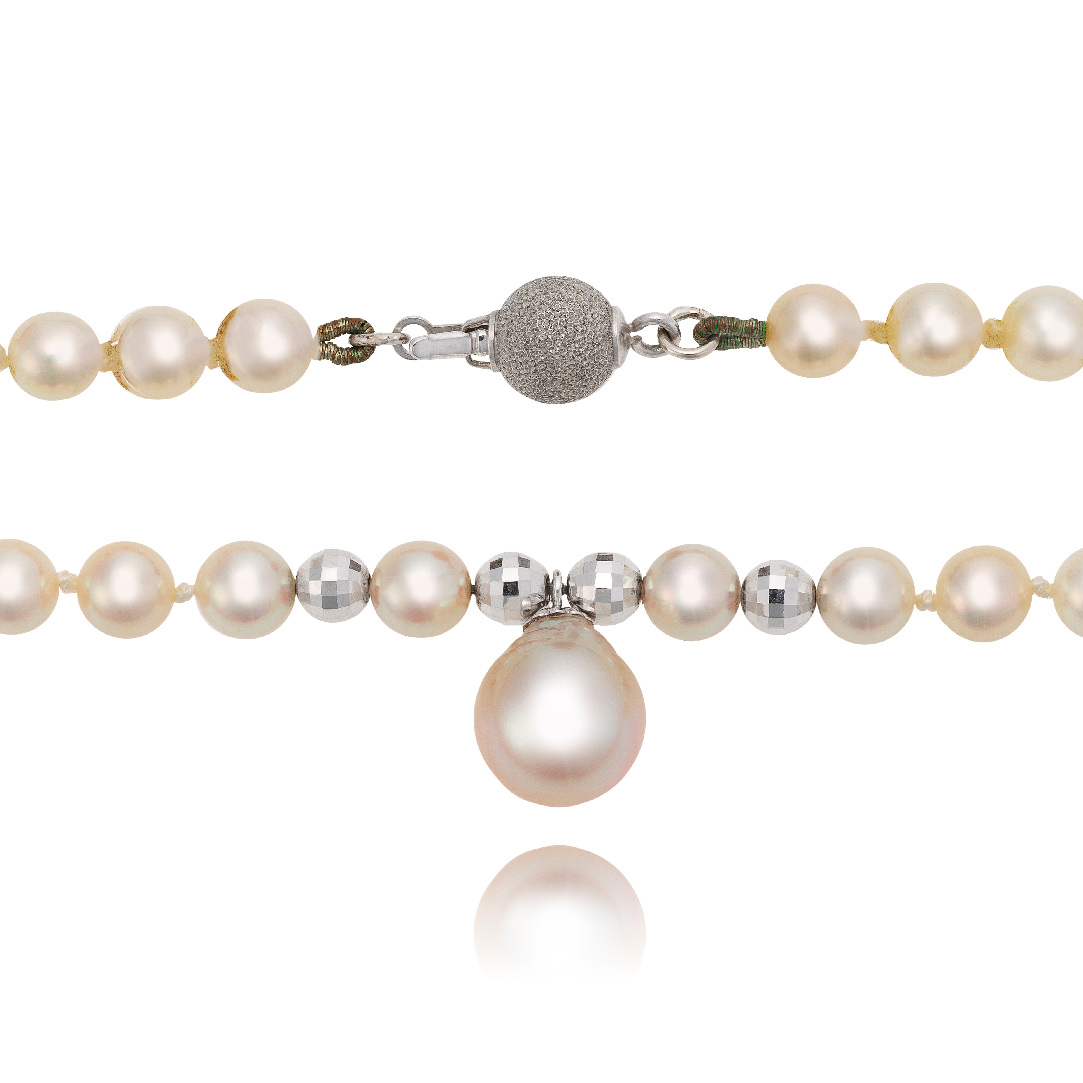 Pearl necklace clearance with gold clasp