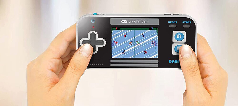 Handheld store arcade console