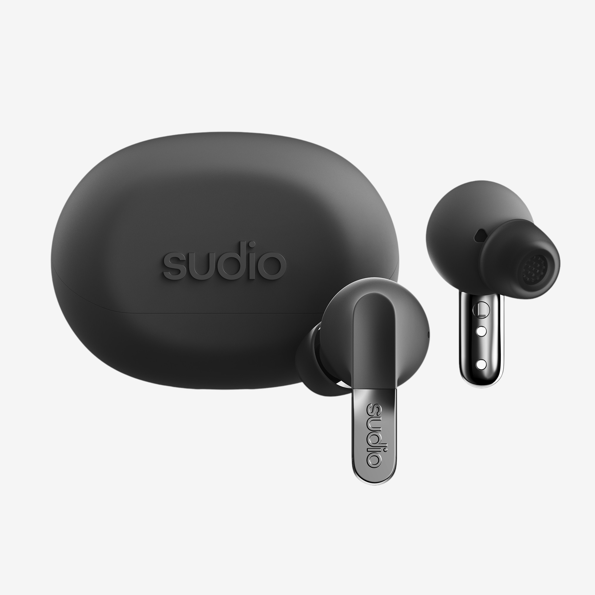 Apple AirPods 4 with Active Noise Cancellation Bundle - TSC.ca