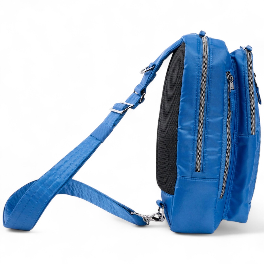 Image 735698_ALTMORE10.jpg, Product 735-698 / Price $94.00, Lug Tailback Sling Bag from Lug on TSC.ca's Home & Garden department