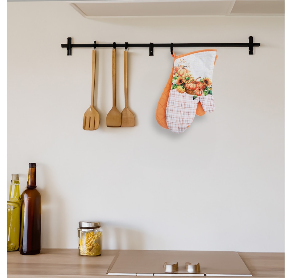 Image 735969_ALTMORE1.jpg, Product 735-969 / Price $24.99, IH Casa Décor 14" Oven Mitts (pumpkin, set of 2) from IH Casa Decor on TSC.ca's Kitchen department