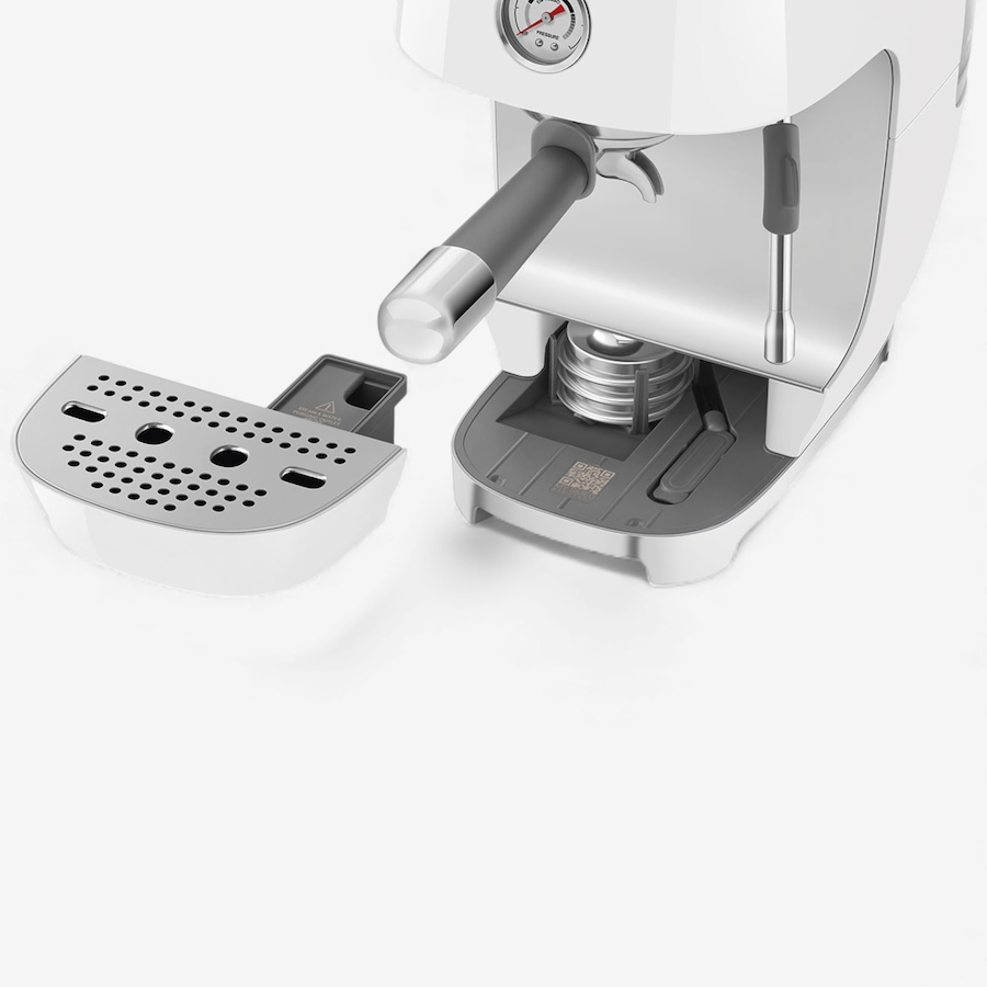 Image 738099_ALTMORE9.jpg, Product 738-099 / Price $749.99, SMEG Manual Espresso Machine with Cold Brew from Smeg on TSC.ca's Kitchen department