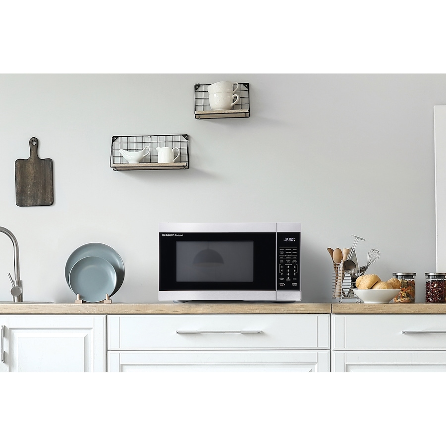 Image 738311_ALTMORE3.jpg, Product 738-311 / Price $169.99, Sharp 900-Watt Countertop Microwave Oven (1.1 cu. ft.) from Sharp on TSC.ca's Kitchen department