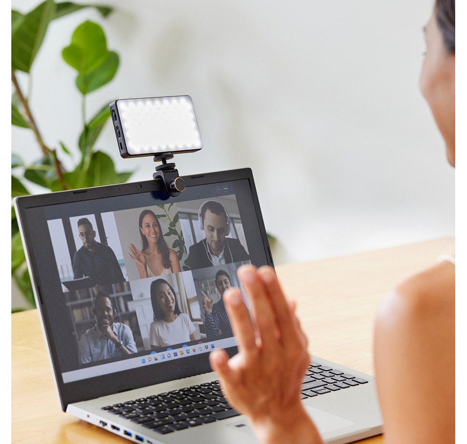 Image 738997_ALTMORE6.jpg, Product 738-997 / Price $39.99, ShiftCam Universal Lens Mount from ShiftCam on TSC.ca's Electronics department